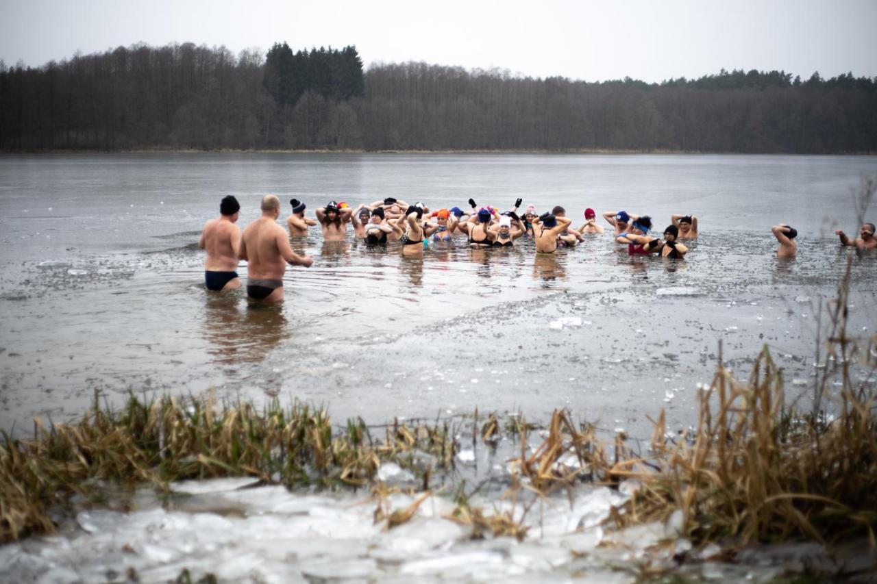 Agroturystyka Nad Jeziorem Sopien Brzozie エクステリア 写真